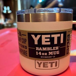 Yeti Rambler 14oz mug with Magslider white.NWT